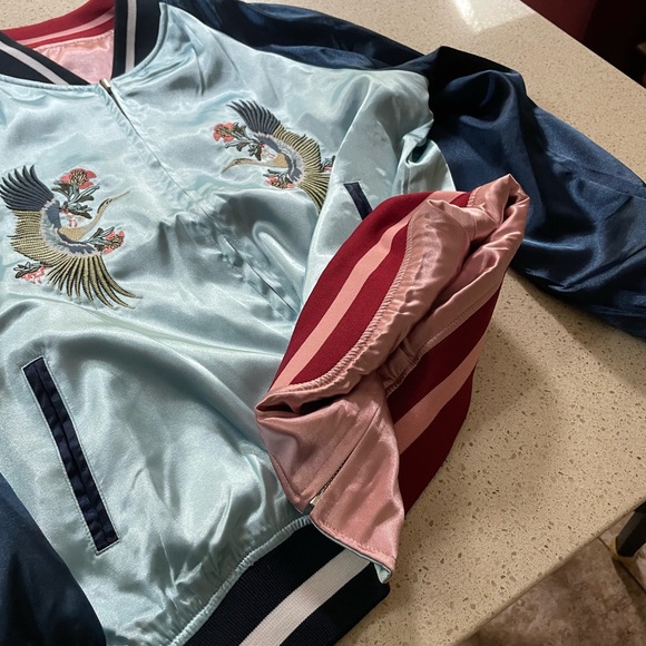 Reversible polyester satin jacket with embroidered details - Picture 4 of 10